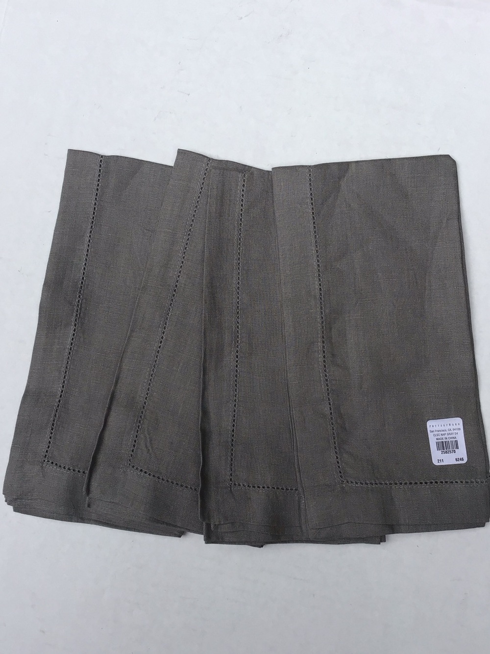 Pottery Barn 100% Linen Napkins (4)